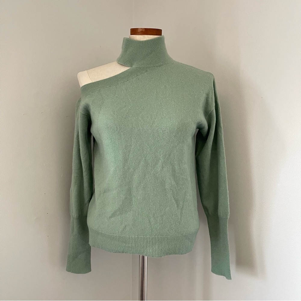 NAADAM Cashmere Shoulder Cut out turtleneck sweater size XS preowned